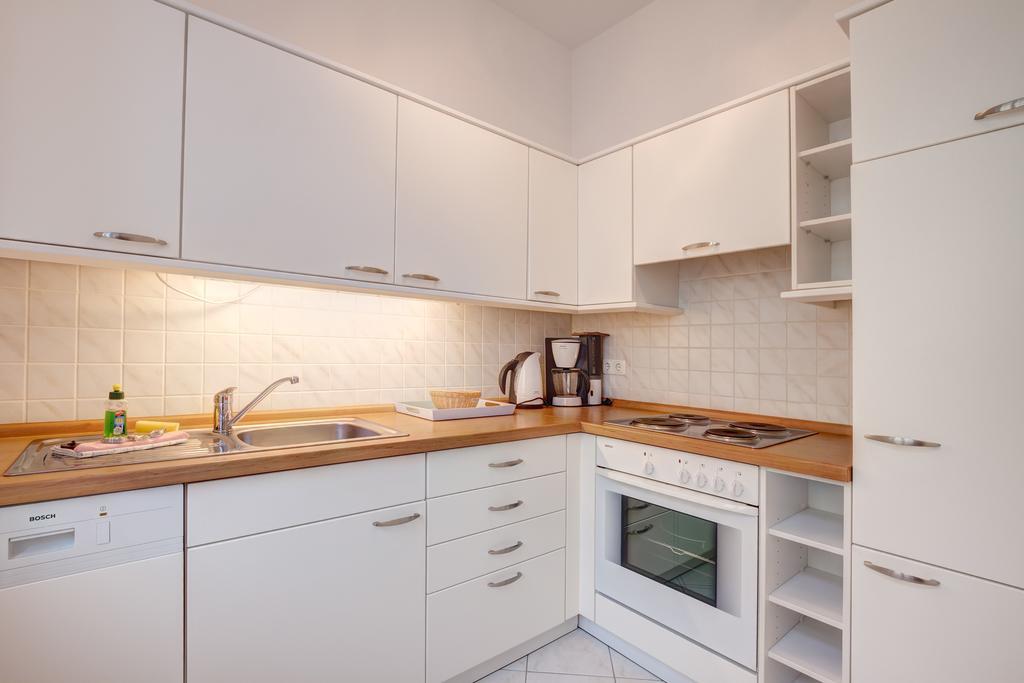 Haus Seeblick Hotel Garni & Ferienwohnungen Зиновиц Екстериор снимка