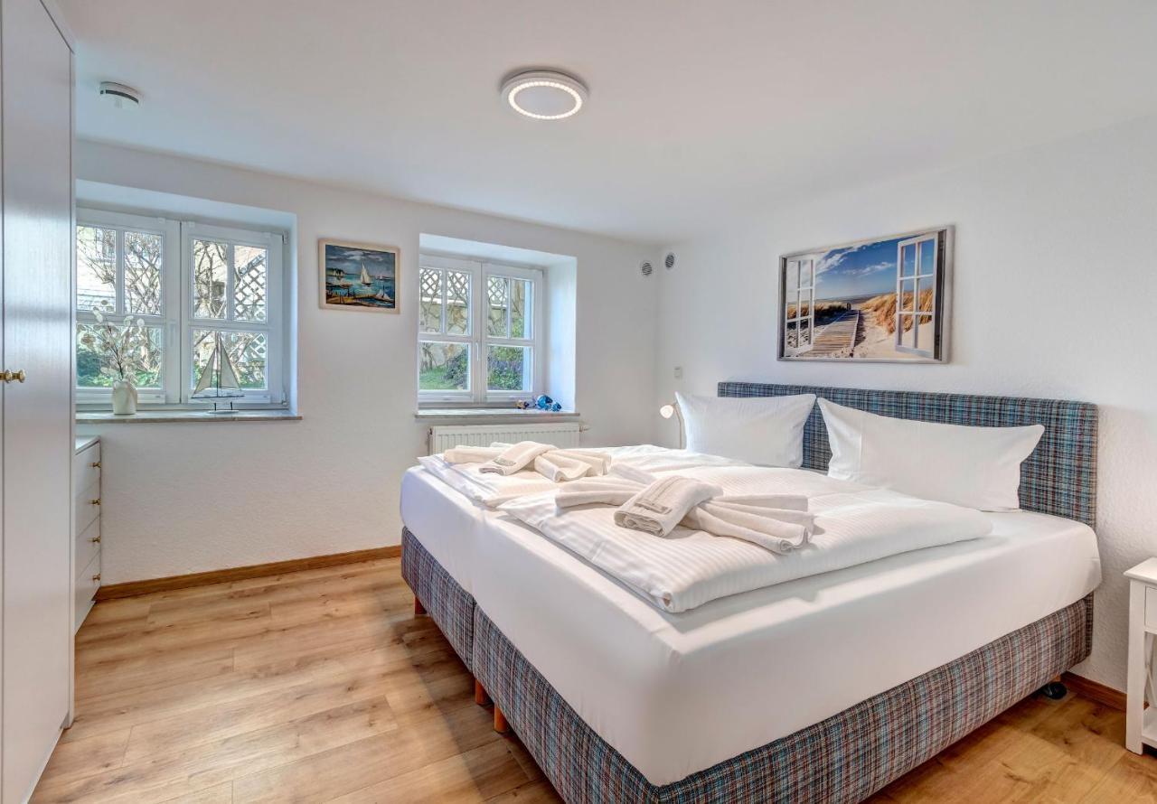 Haus Seeblick Hotel Garni & Ferienwohnungen Зиновиц Екстериор снимка