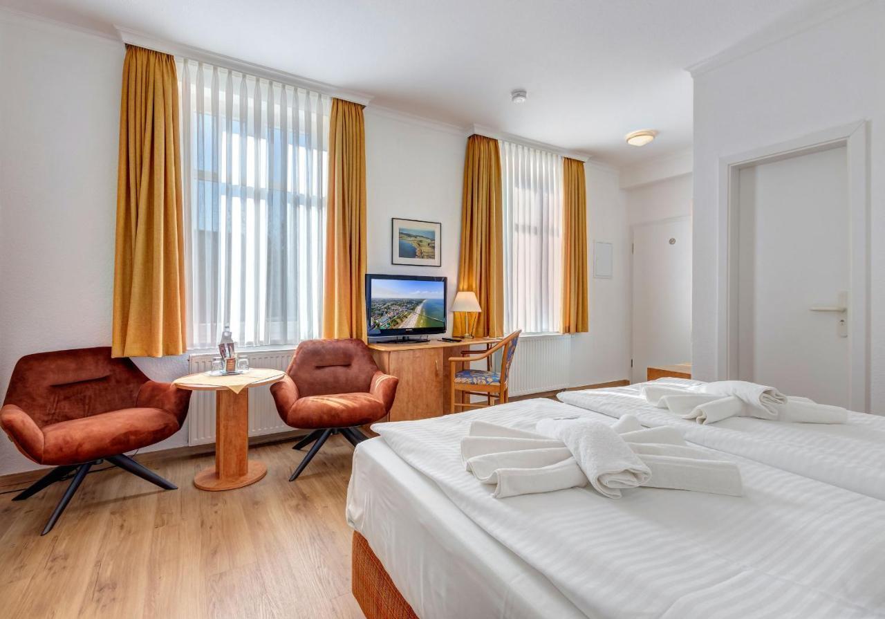 Haus Seeblick Hotel Garni & Ferienwohnungen Зиновиц Екстериор снимка