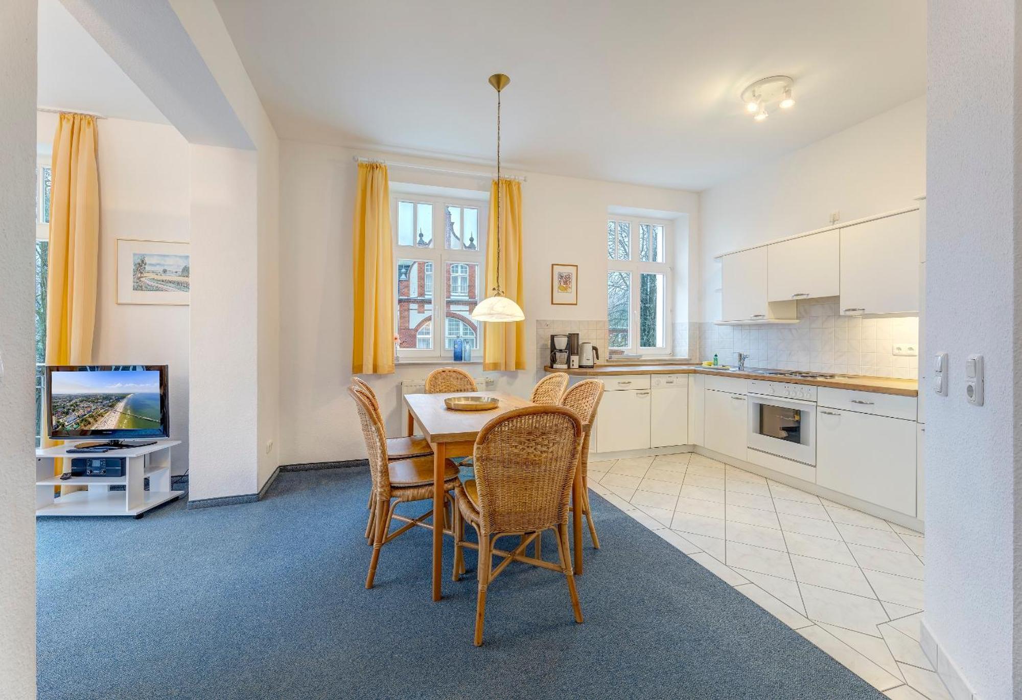 Haus Seeblick Hotel Garni & Ferienwohnungen Зиновиц Екстериор снимка