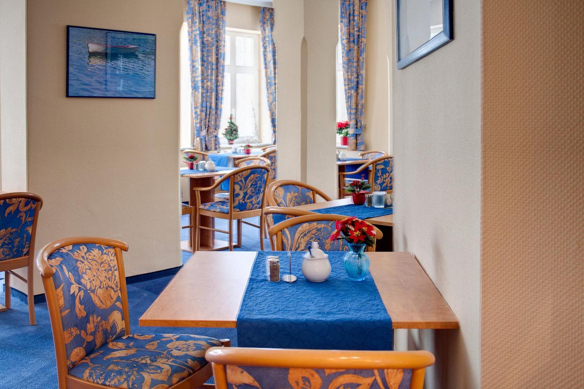 Haus Seeblick Hotel Garni & Ferienwohnungen Зиновиц Екстериор снимка