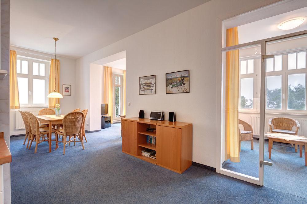 Haus Seeblick Hotel Garni & Ferienwohnungen Зиновиц Екстериор снимка