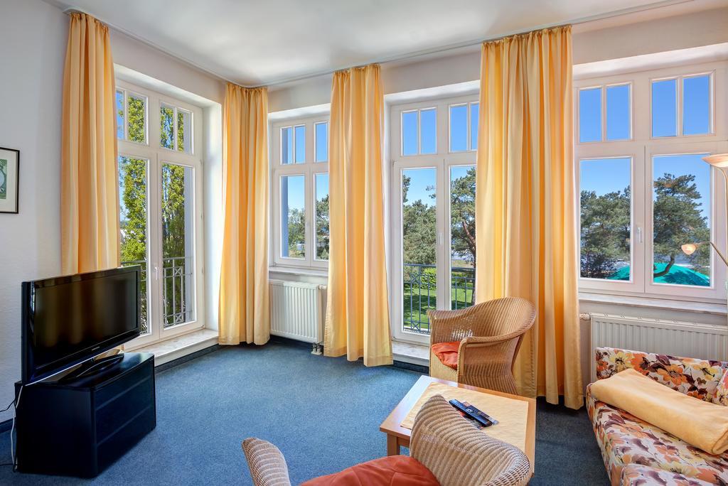 Haus Seeblick Hotel Garni & Ferienwohnungen Зиновиц Екстериор снимка