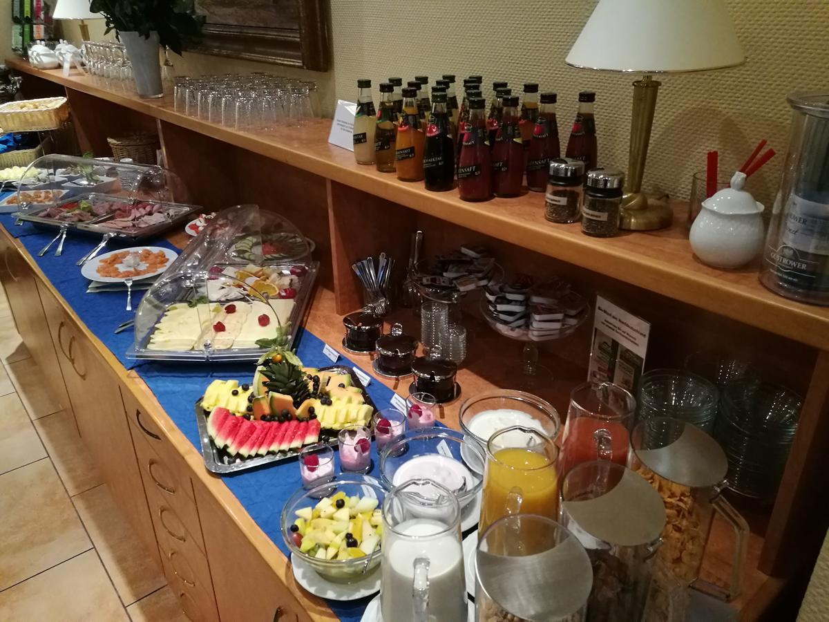 Haus Seeblick Hotel Garni & Ferienwohnungen Зиновиц Екстериор снимка